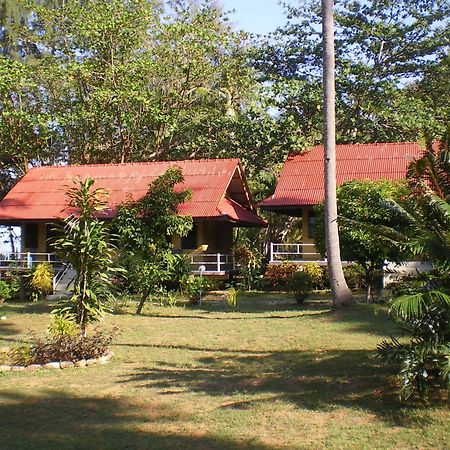 Sukorn Andaman Beach Resort Ko Sukon Dış mekan fotoğraf