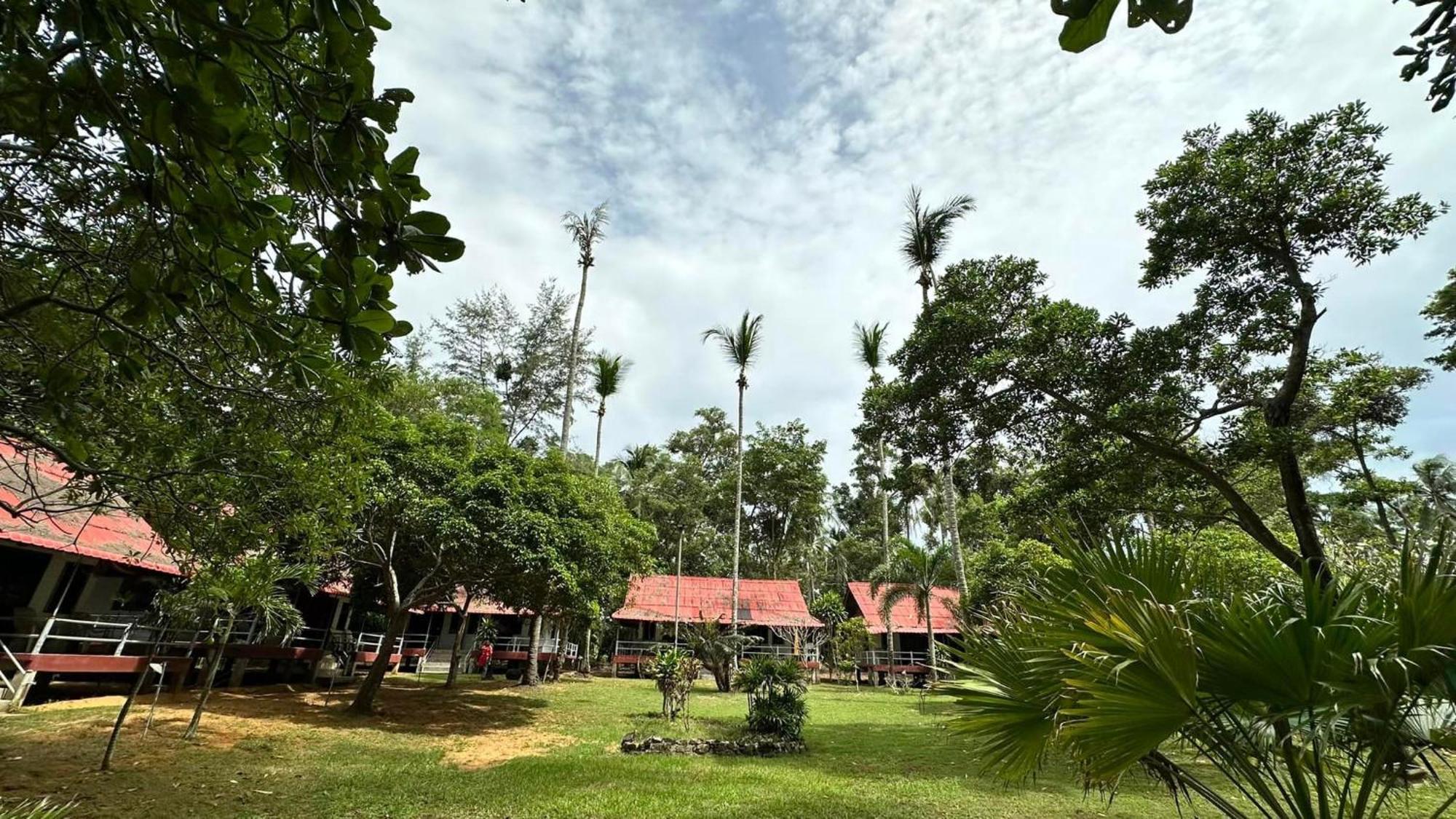 Sukorn Andaman Beach Resort Ko Sukon Dış mekan fotoğraf