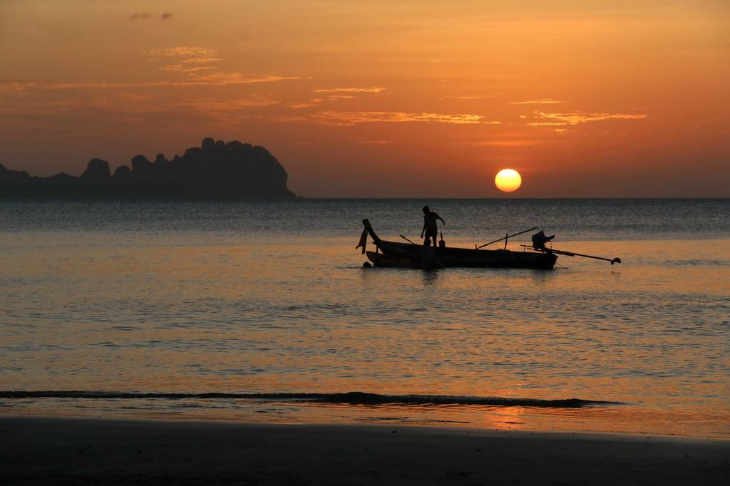 Sukorn Andaman Beach Resort Ko Sukon Dış mekan fotoğraf